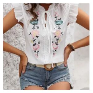 NIB Floral Patchwork Blouse With Riflled Cap Sleeves And Front Ties